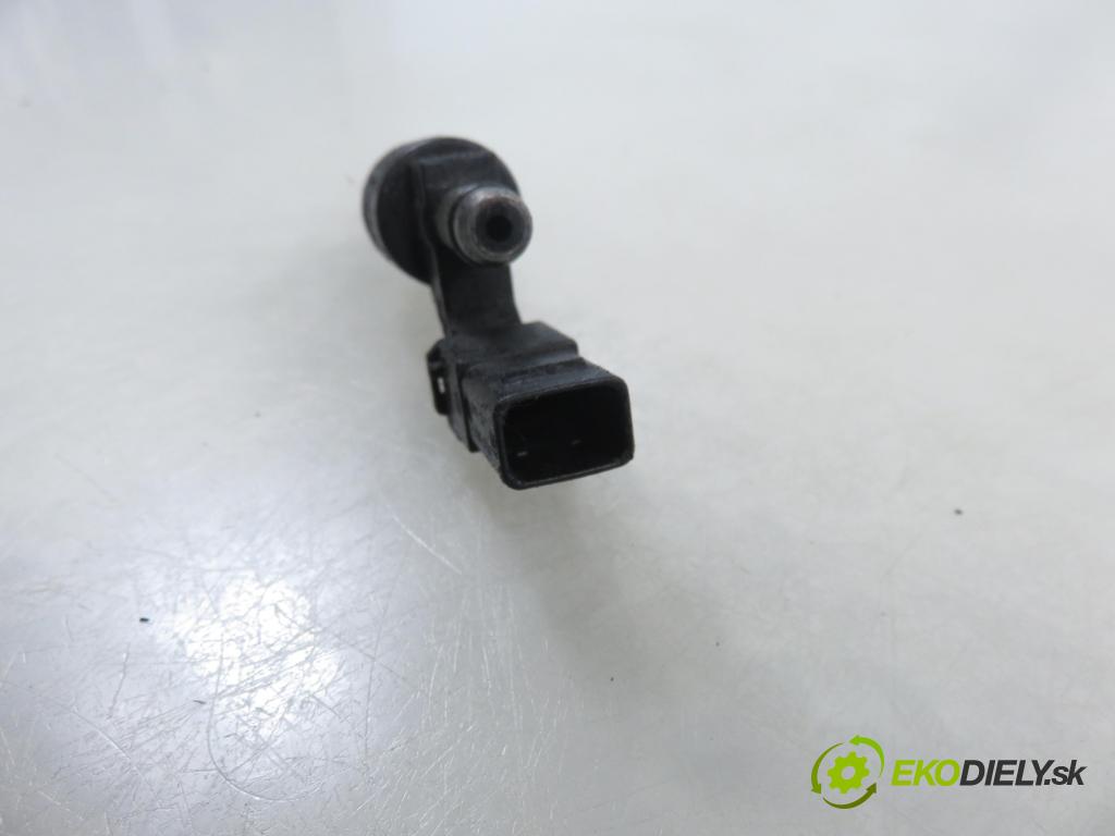 OPEL SIGNUM HB 2004 114,00 2.2 direct - Z 22 YH 2198,00 vstrekovač 24404012 (Vstrekovač paliva)