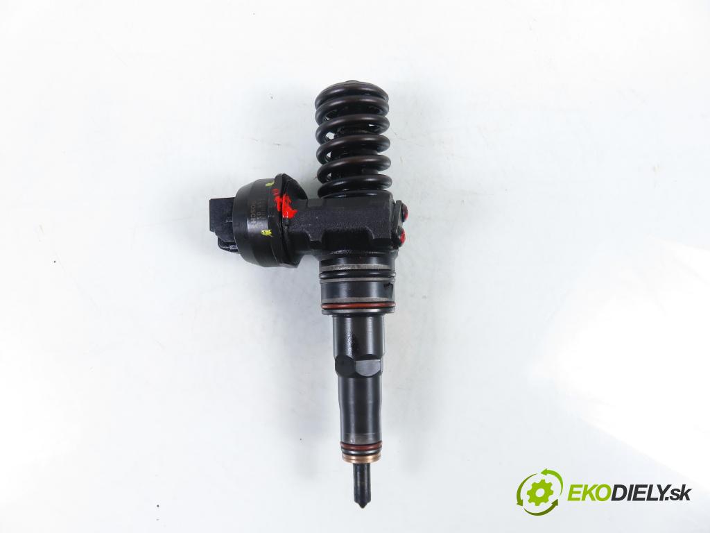 SKODA FABIA I Combi (6Y5) KOMBI 2002 74,00 1.9 TDI - ATD 1896,00 Vstrekovač 038130073AJ ; 0414720037 (Vstrekovač paliva)