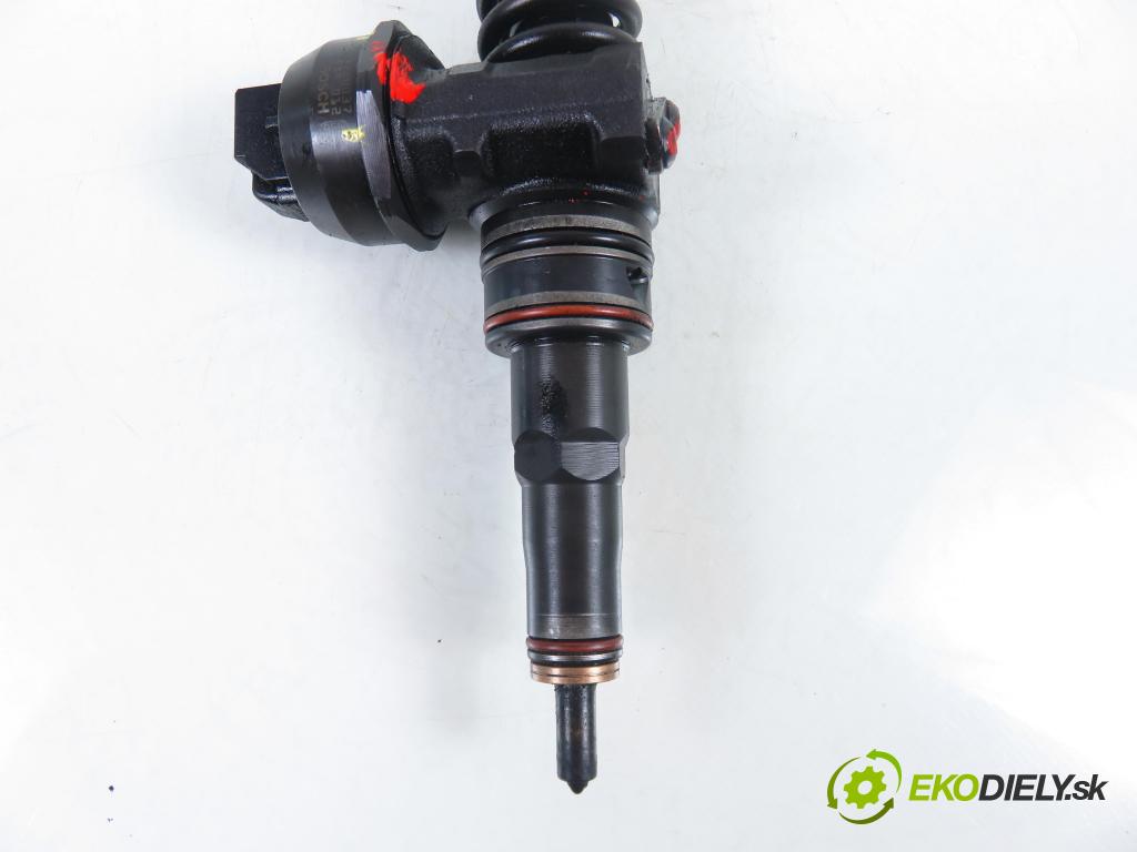 SKODA FABIA I Combi (6Y5) KOMBI 2002 74,00 1.9 TDI - ATD 1896,00 Vstrekovač 038130073AJ ; 0414720037 (Vstrekovač paliva)