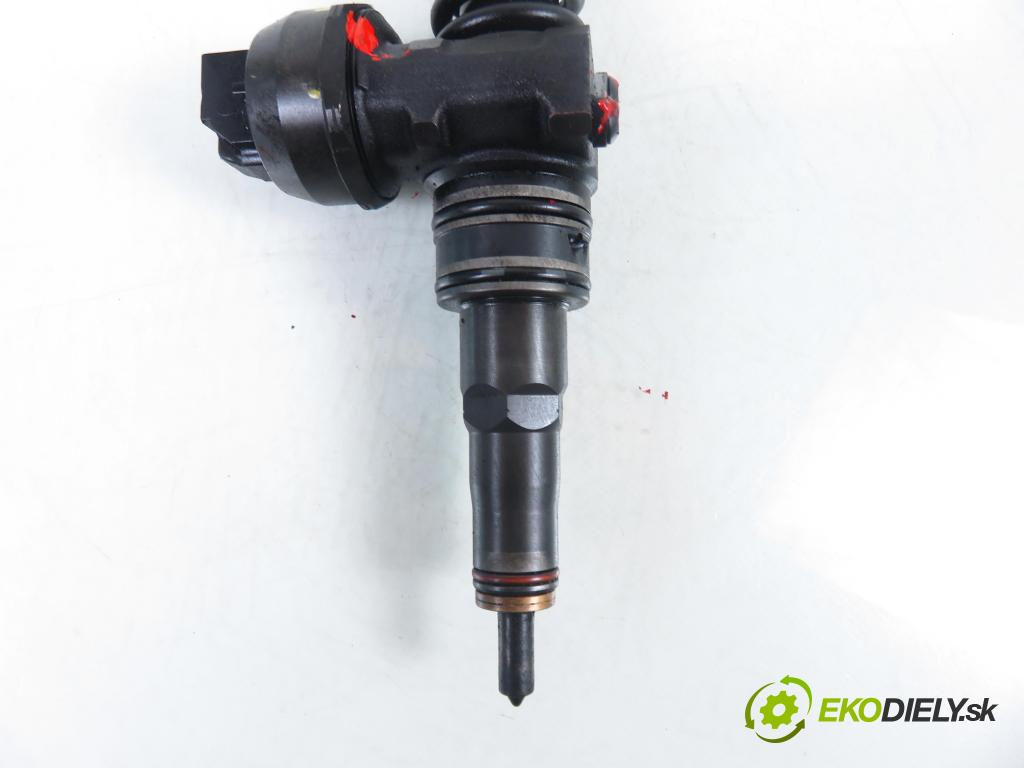 SEAT IBIZA III (6L1) HB 2003 74,00 1.9 TDI - ATD 1896,00 Vstrekovač 038130073AJ ; 0414720037 (Vstrekovač paliva)