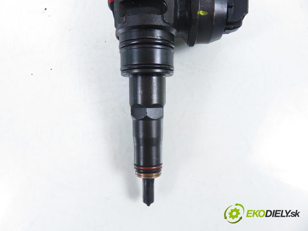 SEAT IBIZA III (6L1) HB 2003 74,00 1.9 TDI - ATD 1896,00 Vstrekovač 038130073AJ ; 0414720037 (Vstrekovač paliva)