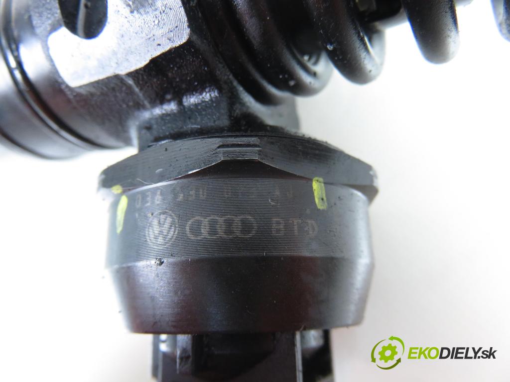 SEAT IBIZA III (6L1) HB 2003 74,00 1.9 TDI - ATD 1896,00 Vstrekovač 038130073AJ ; 0414720037 (Vstrekovač paliva)