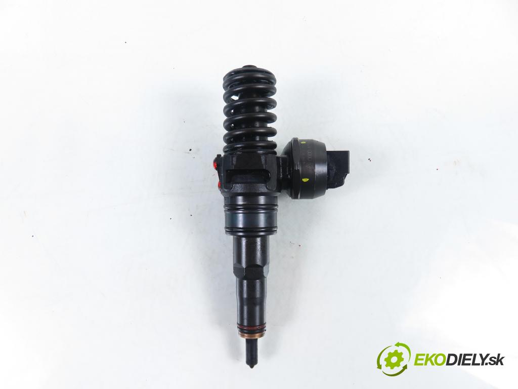 SEAT IBIZA III (6L1) HB 2003 74,00 1.9 TDI - ATD 1896,00 Vstrekovač 038130073AJ (Vstrekovač paliva)