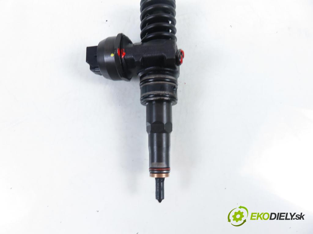 SEAT IBIZA III (6L1) HB 2003 74,00 1.9 TDI - ATD 1896,00 vstříkovač 038130073AJ ; 0414720037 (Vstřikovač paliva)