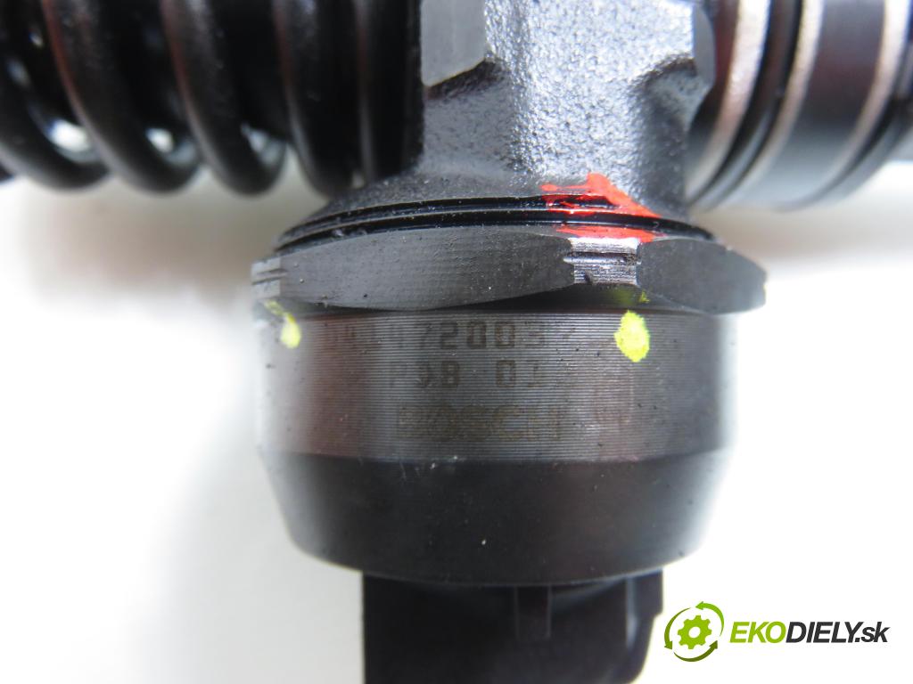 SEAT IBIZA III (6L1) HB 2003 74,00 1.9 TDI - ATD 1896,00 vstříkovač 038130073AJ ; 0414720037 (Vstřikovač paliva)