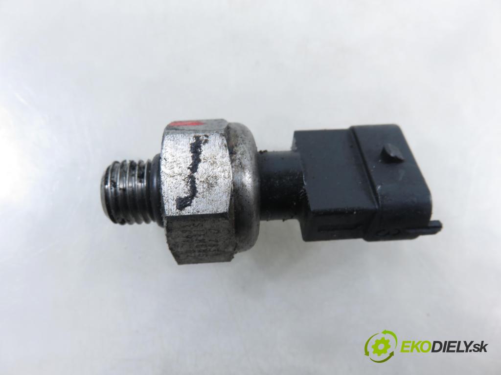 OPEL SIGNUM HB 2004 114,00 2.2 direct - Z 22 YH 2198,00 Snímač tlaku paliva 24418424