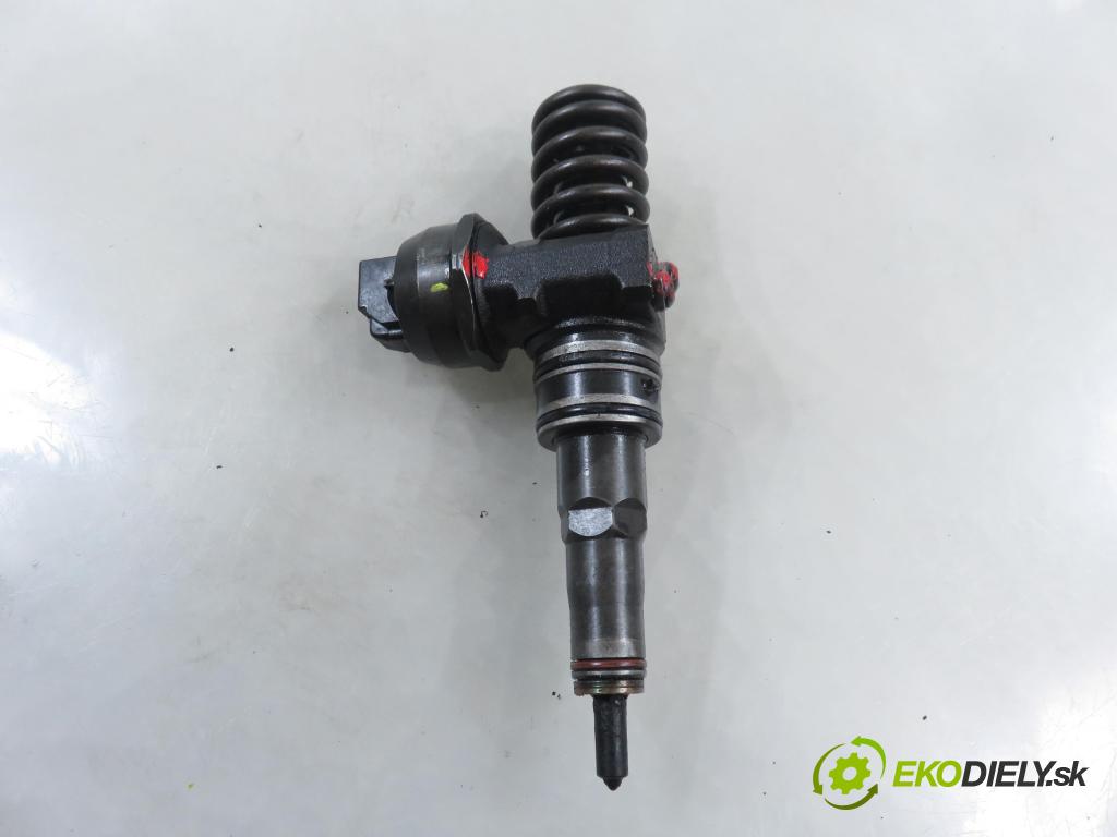 SEAT LEON (1M1) HB 2002 110,00 1.9 TDI PD 150 - ARL 1896,00 Vstrekovač 038130073AL ; 0414720039 (Vstrekovač paliva)