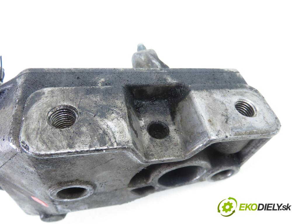 VW GOLF IV (1J1) HB 1998 74,00 1.6 - AKL 1595,00 Uchytenie Motor 038199207J
