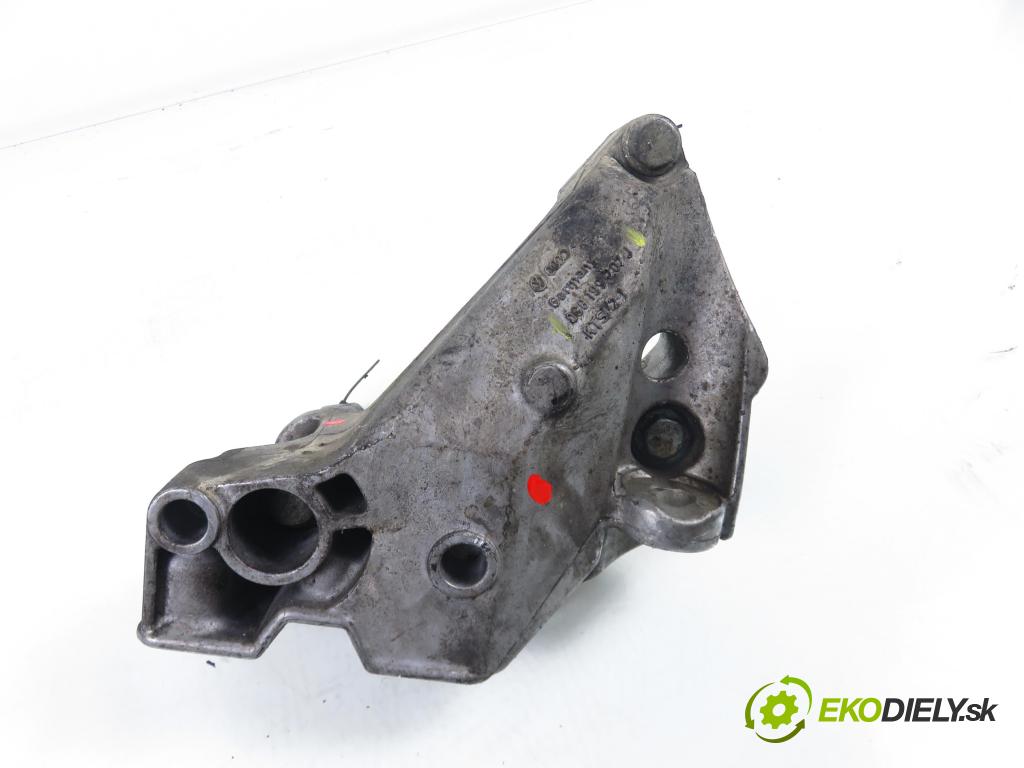 VW GOLF IV (1J1) HB 1998 74,00 1.6 - AKL 1595,00 Uchytenie Motor 038199207J
