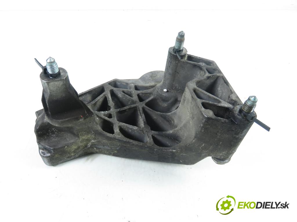SEAT LEON (1M1) HB 2002 110,00 1.9 TDI PD 150 - ARL 1896,00 Uchytenie Motor 038199207AG