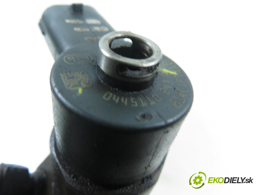 FIAT CROMA (194_) KOMBI 2006 110,00 1.9 D Multijet 150 - 939 A2.000 1910,00 vstrekovač 0445110243 (Vstrekovač paliva)