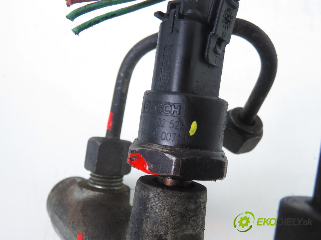 RENAULT SCENIC I (JA0/1_) MINIVAN 2000 75,00 1.9 dCi 102 - F9Q 732 1870,00 Lišta vstrekovacia 0445214015 ; 7700111013 ; 0281002522 (Vstrekovacia lišta)