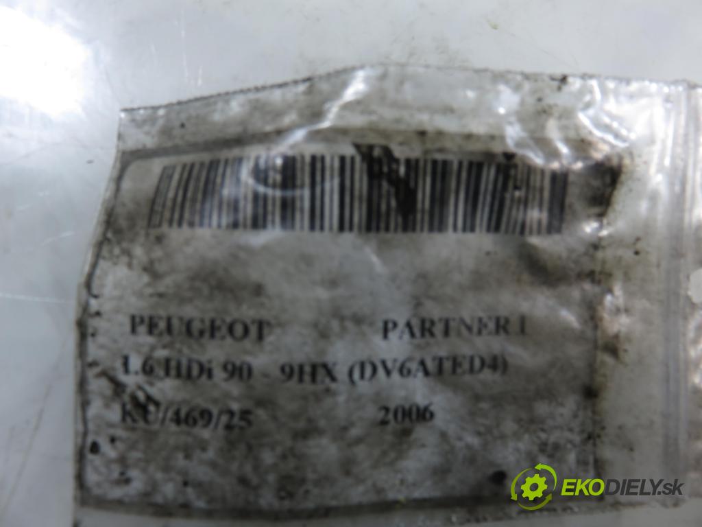 PEUGEOT PARTNER Combispace (5F) KOMBIVAN 2006 66,00 1.6 HDi 90 - 9HX 1560,00 vstrekovač 0445110239 (Vstrekovač paliva)