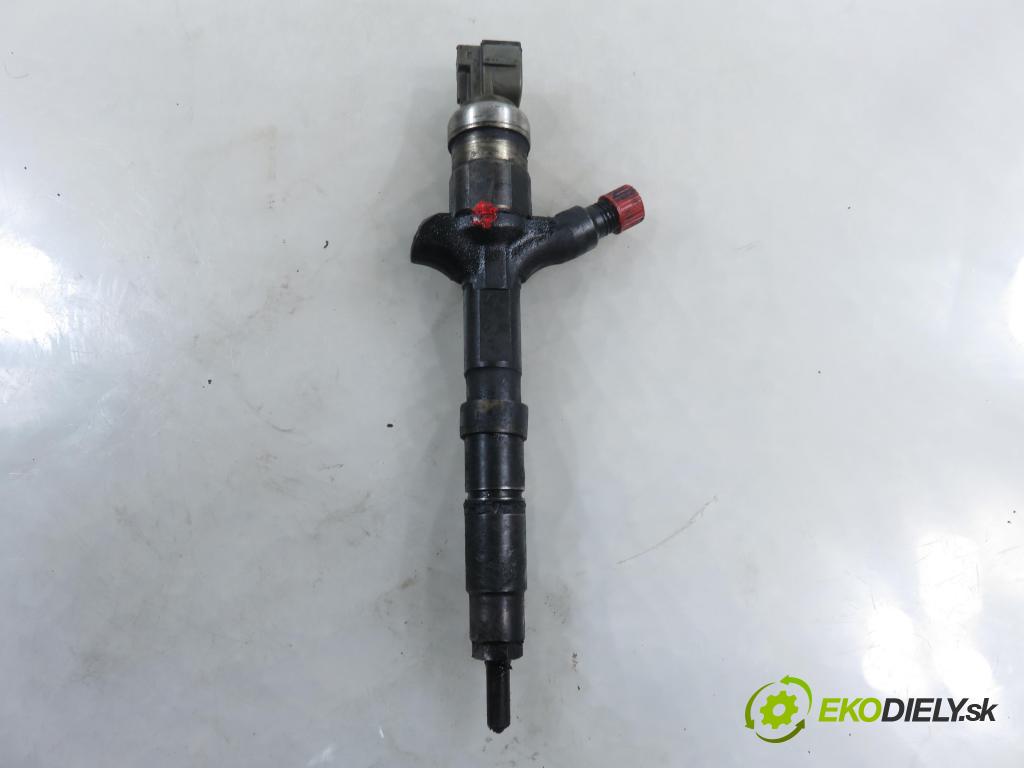 TOYOTA COROLLA (_E12_) HB 2003 85,00 2.0 D-4D 116 (CDE120R_, CDE120L_) - 1CD-FTV 1995,00 vstřikovač 2367027020 (Vstřikovač paliva)