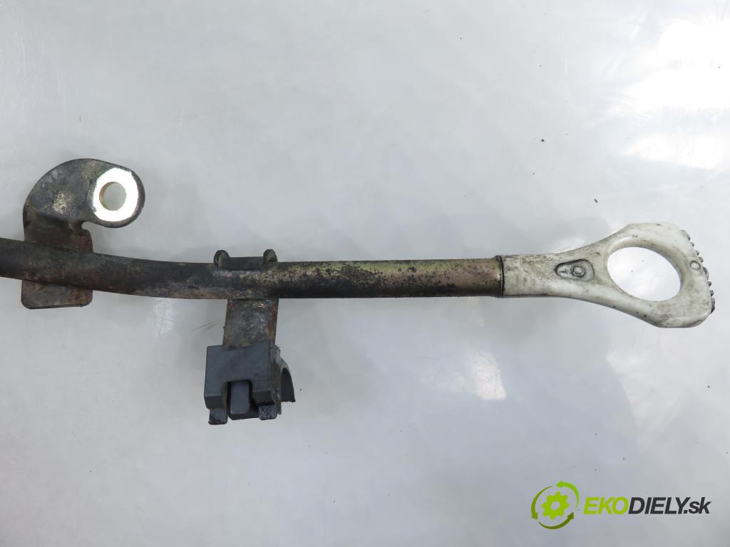 MITSUBISHI OUTLANDER I (CU_W) SUV 2003 118,00 2.4 4WD 160 (CU5W) - 4G69 2378,00 Mierka / mierka oleja