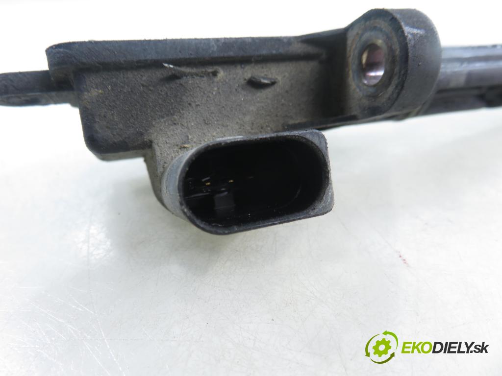 VW POLO (9N_) HB 2002 47,00 1.2 12V 64 - AZQ 1198,00 Snímač oleja 045907660D ; 00813401