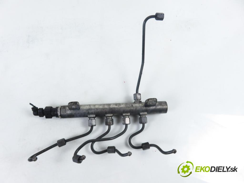 FIAT CROMA (194_) KOMBI 2006 110,00 1.9 D Multijet 150 - 939 A2.000 1910,00 Lišta vstrekovacia 0445214058 (Vstrekovacia lišta)