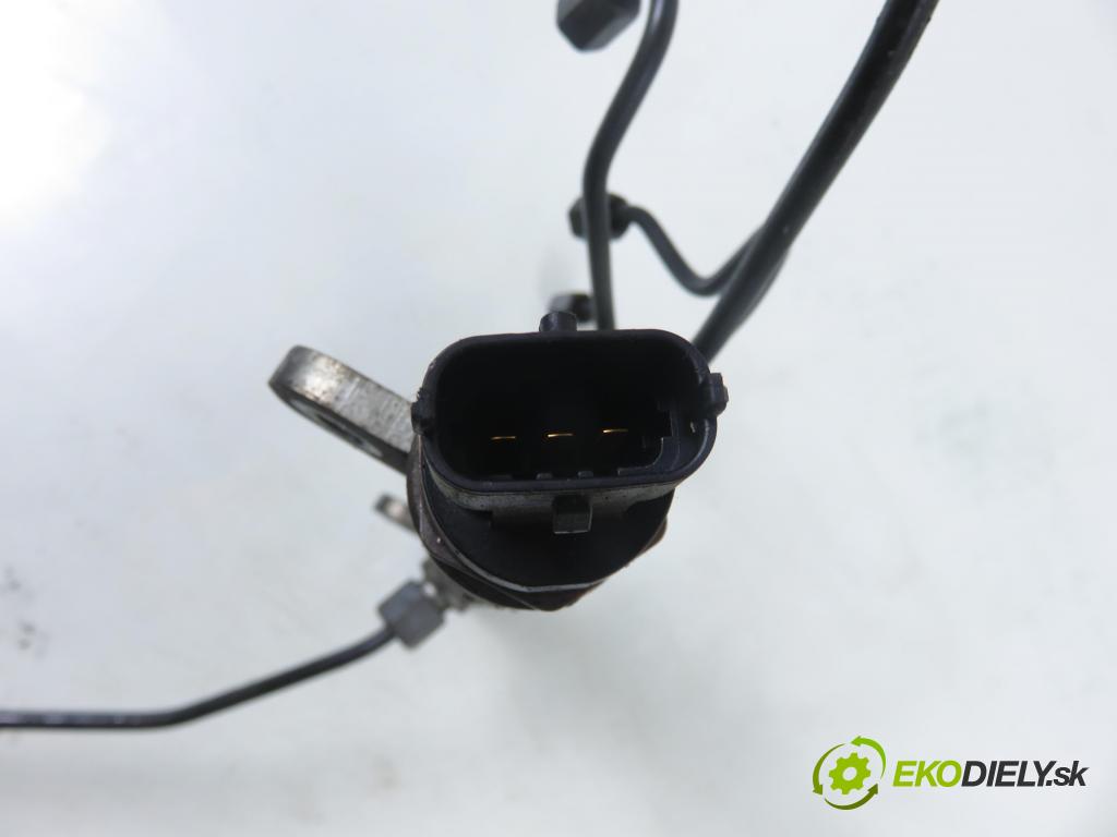 FIAT CROMA (194_) KOMBI 2006 110,00 1.9 D Multijet 150 - 939 A2.000 1910,00 Lišta vstrekovacia 0445214058 (Vstrekovacia lišta)