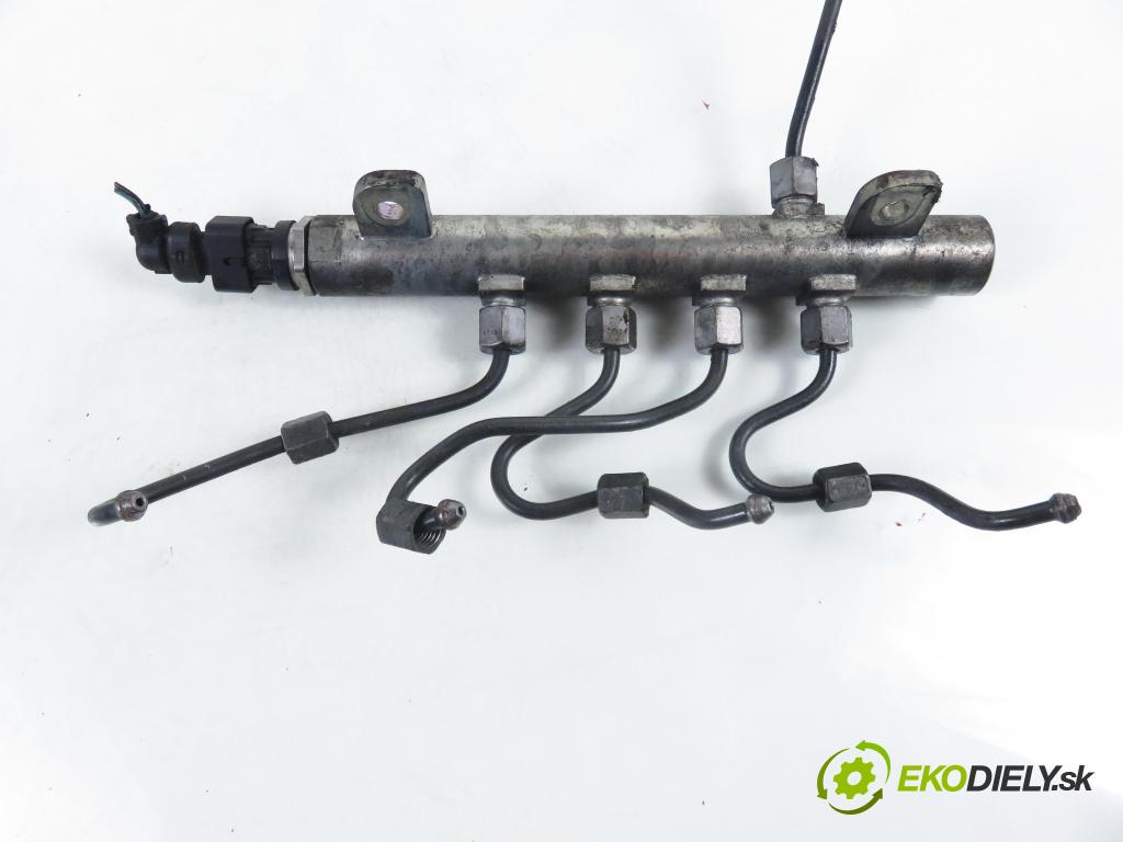 FIAT CROMA (194_) KOMBI 2006 110,00 1.9 D Multijet 150 - 939 A2.000 1910,00 Lišta vstrekovacia 0445214058 (Vstrekovacia lišta)