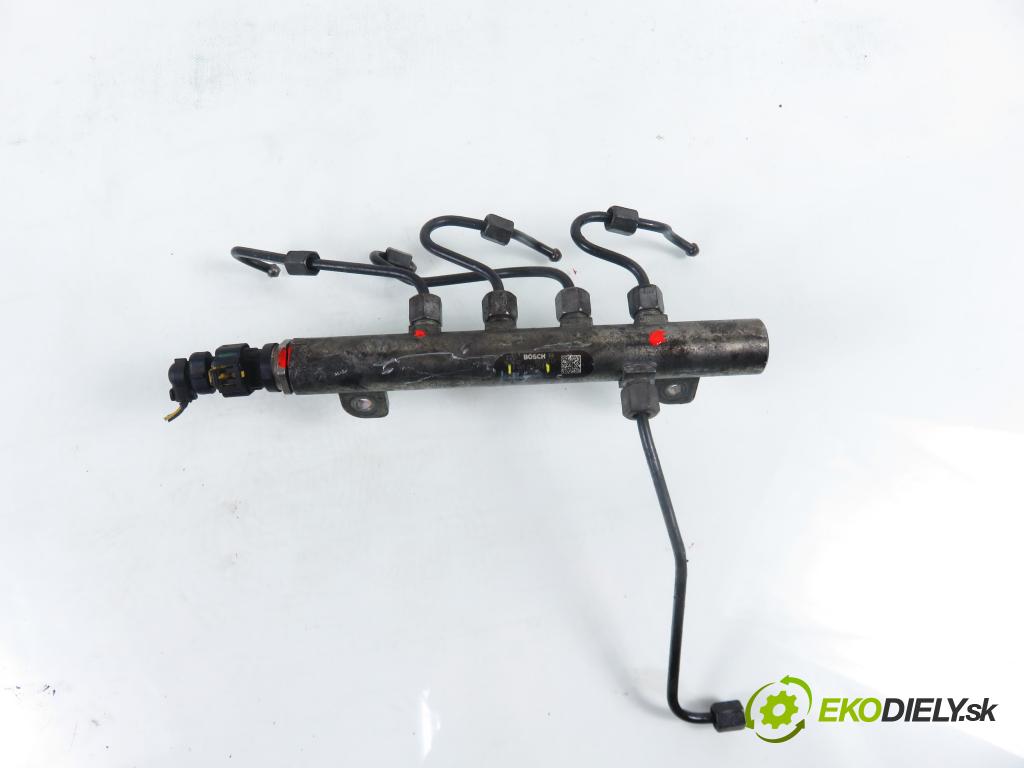 FIAT CROMA (194_) KOMBI 2006 110,00 1.9 D Multijet 150 - 939 A2.000 1910,00 Lišta vstrekovacia 0445214058 (Vstrekovacia lišta)