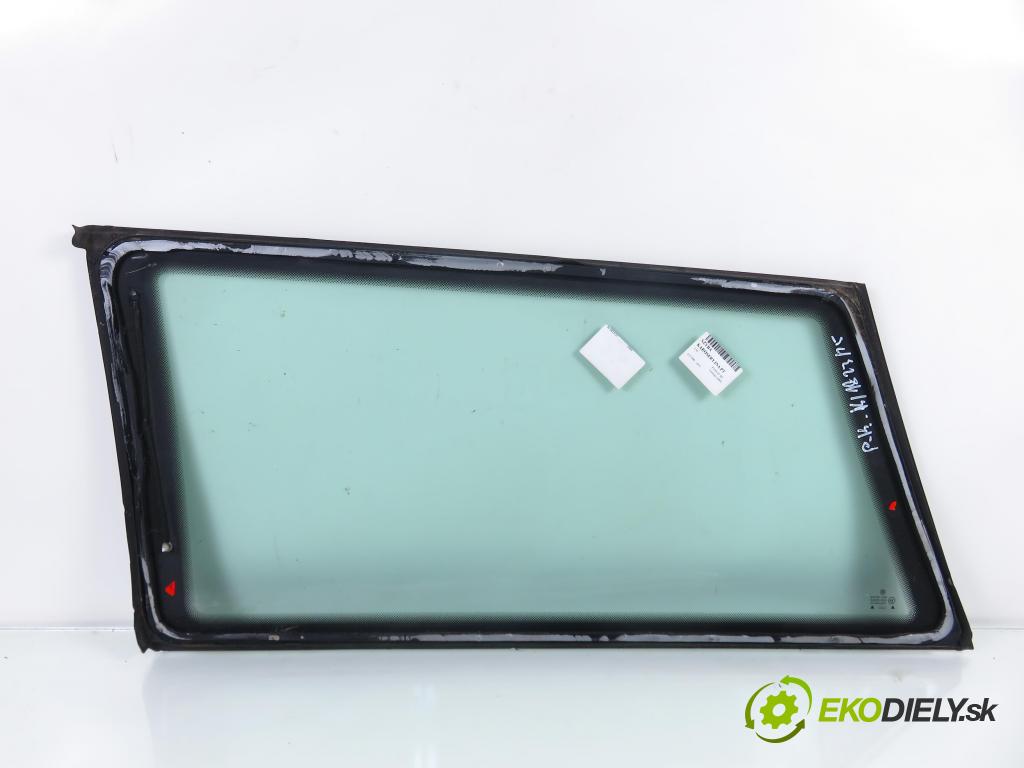 VW PASSAT B5 Variant (3B5) KOMBI 1999 81,00 1.9 TDI 110 - AFN 1896,00 Okno dverí pravé zadné 