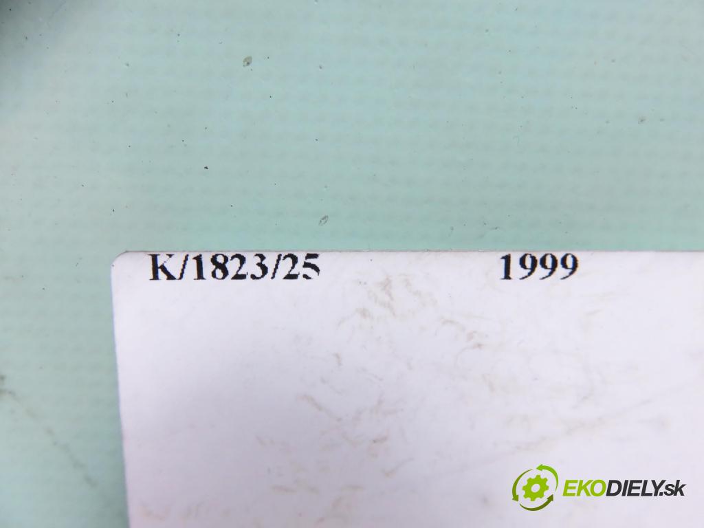 VW PASSAT B5 Variant (3B5) KOMBI 1999 81,00 1.9 TDI 110 - AFN 1896,00 Okno dverí pravé zadné