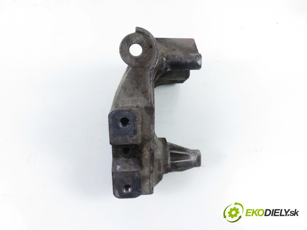 AUDI A3 (8L1) HB 1996 92,00 1.8 - AGN 1781,00 Uchytenie Motor 038199207H