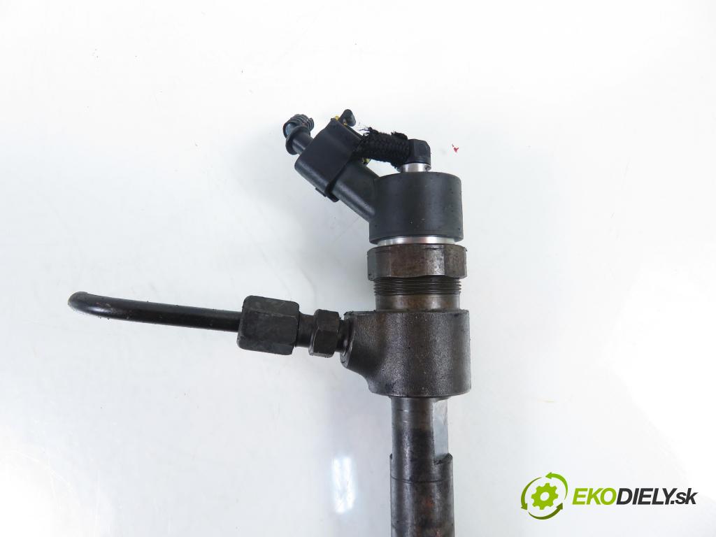 OPEL ASTRA H (A04) HB 2006 88,00 1.9 CDTI - Z 19 DT 1910,00 vstrekovač 0445110165 (Vstrekovač paliva)