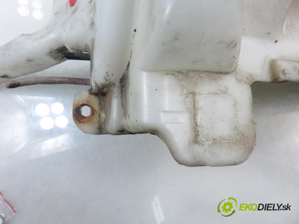 TOYOTA RAV 4 II (_A2_) SUV 2003 85,00 2.0 D-4D 4WD 116 - 1CD-FTV 1995,00 Nádržka ostrekovačov 060851045 (Kľučka dverí ostatné)