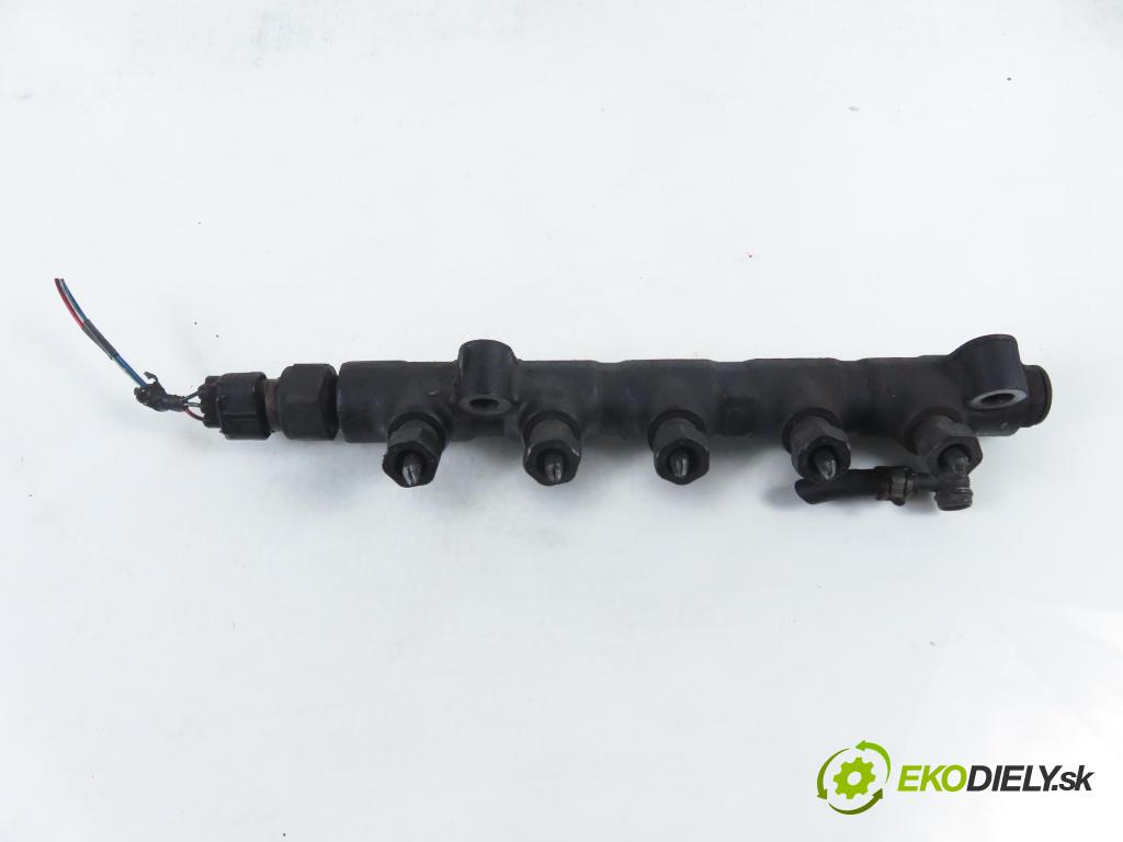 TOYOTA COROLLA (_E12_) HB 2003 85,00 2.0 D-4D 116 (CDE120R_, CDE120L_) - 1CD-FTV 1995,00 Lišta vstrekovacia 8945812020 (Vstrekovacia lišta)