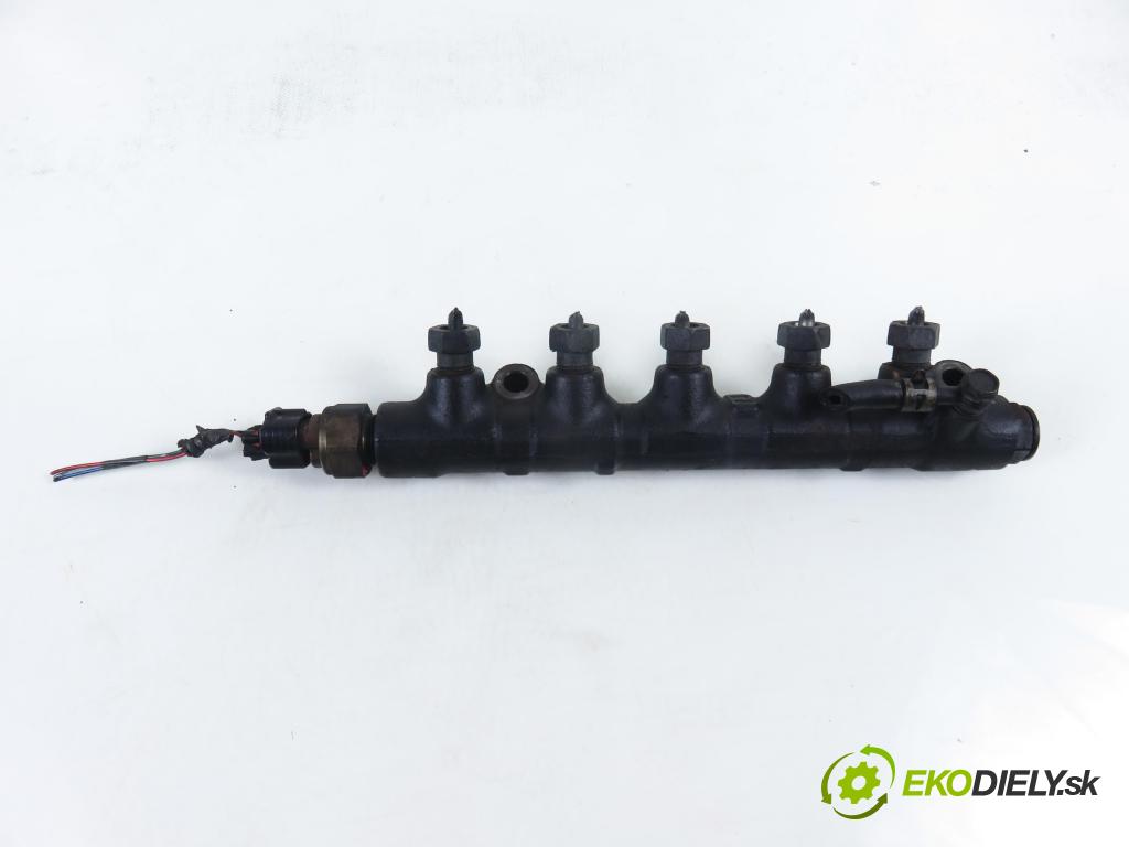 TOYOTA COROLLA (_E12_) HB 2003 85,00 2.0 D-4D 116 (CDE120R_, CDE120L_) - 1CD-FTV 1995,00 Lišta vstrekovacia 8945812020 (Vstrekovacia lišta)