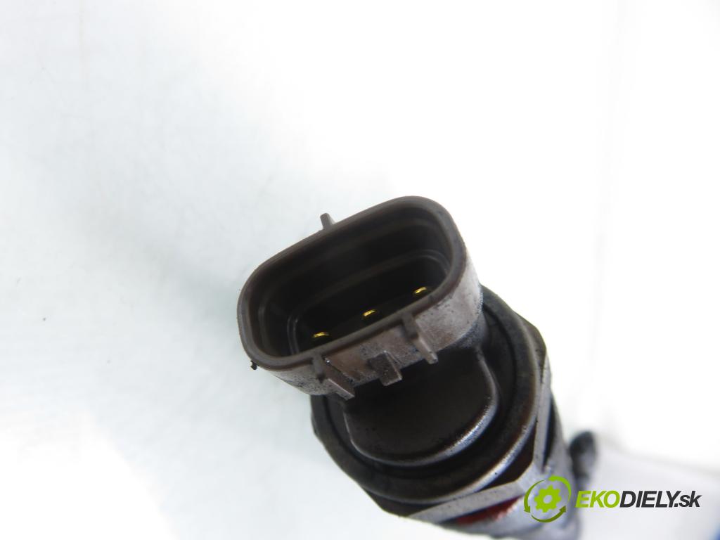 TOYOTA COROLLA (_E12_) HB 2003 85,00 2.0 D-4D 116 (CDE120R_, CDE120L_) - 1CD-FTV 1995,00 Lišta vstrekovacia 8945812020 (Vstrekovacia lišta)