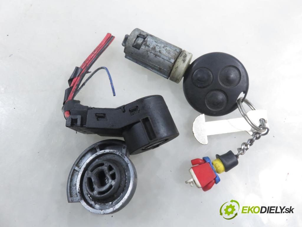 SMART CITY-COUPE (450) HB 2001 30,00 0.8 CDI R3 41 - OM 660.940 799,00 spinačka  (Spínacia skrinka)