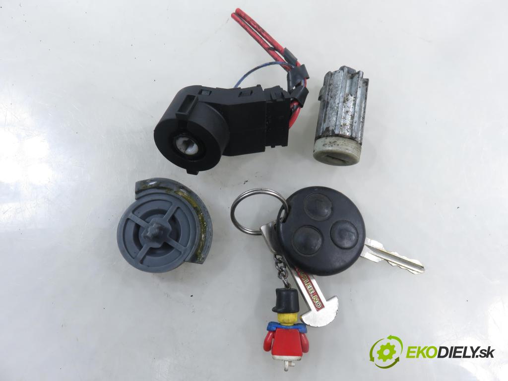 SMART CITY-COUPE (450) HB 2001 30,00 0.8 CDI R3 41 - OM 660.940 799,00 spinačka  (Spínacia skrinka)