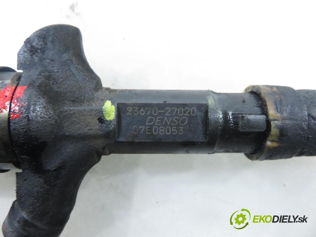 TOYOTA COROLLA (_E12_) HB 2003 85,00 2.0 D-4D 116 (CDE120R_, CDE120L_) - 1CD-FTV 1995,00 vstrekovač 2367027020 (Vstrekovač paliva)