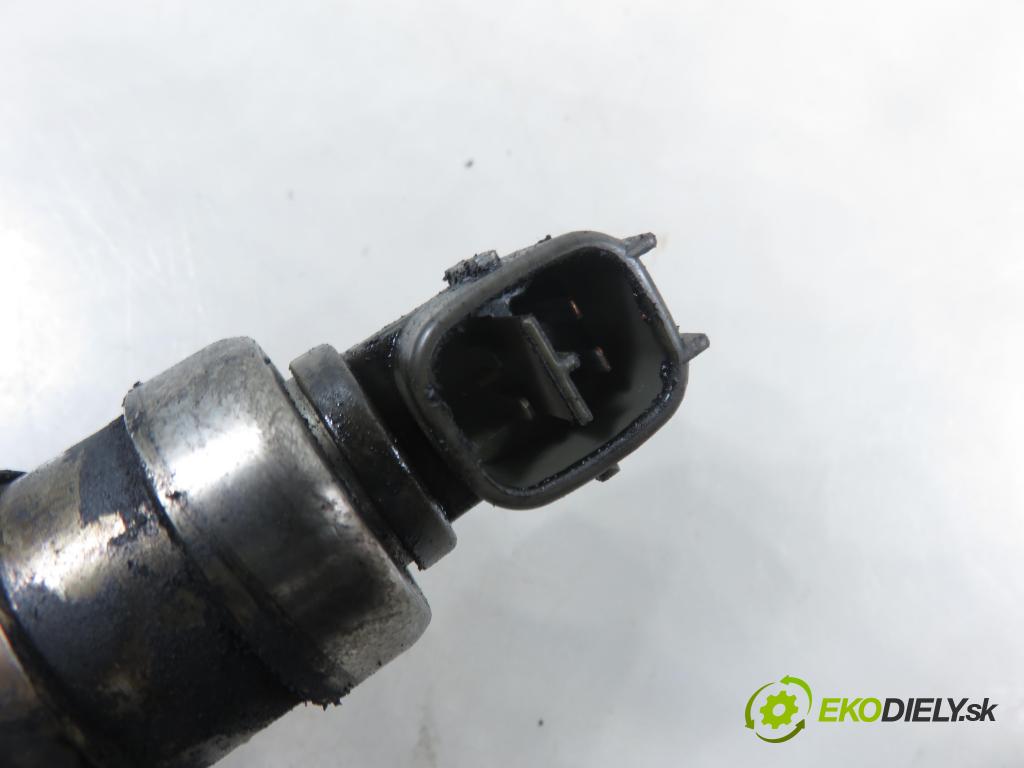 TOYOTA COROLLA (_E12_) HB 2003 85,00 2.0 D-4D 116 (CDE120R_, CDE120L_) - 1CD-FTV 1995,00 vstrekovač 2367027020 (Vstrekovač paliva)