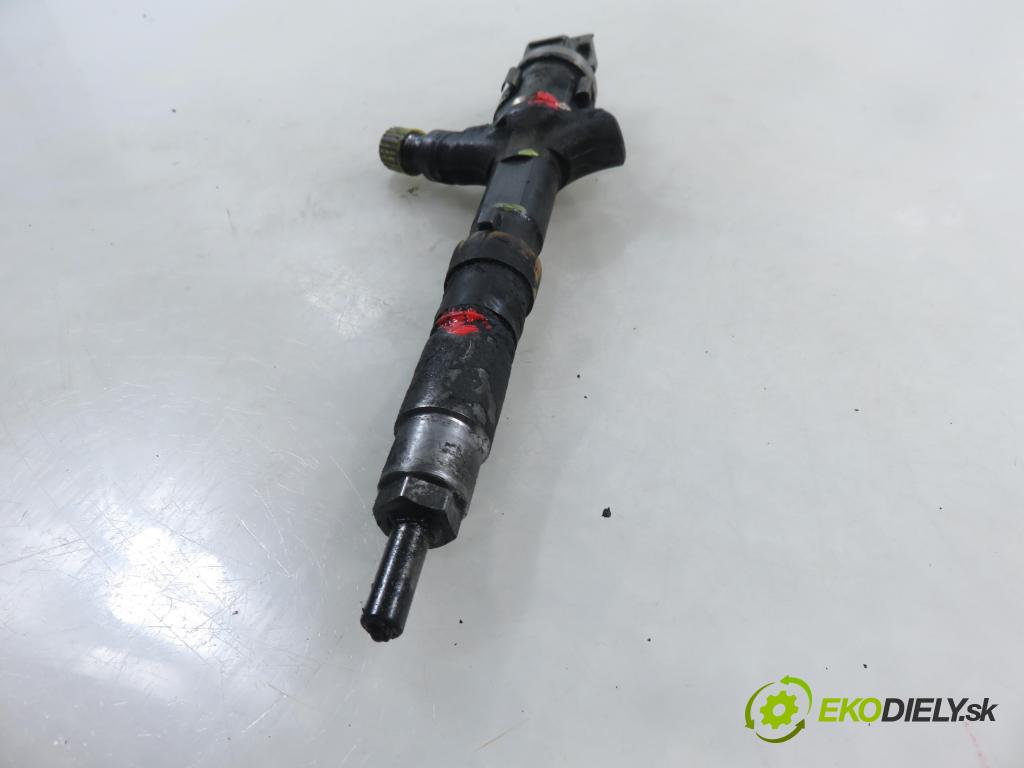 TOYOTA COROLLA (_E12_) HB 2003 85,00 2.0 D-4D 116 (CDE120R_, CDE120L_) - 1CD-FTV 1995,00 vstrekovač 2367027020 (Vstrekovač paliva)