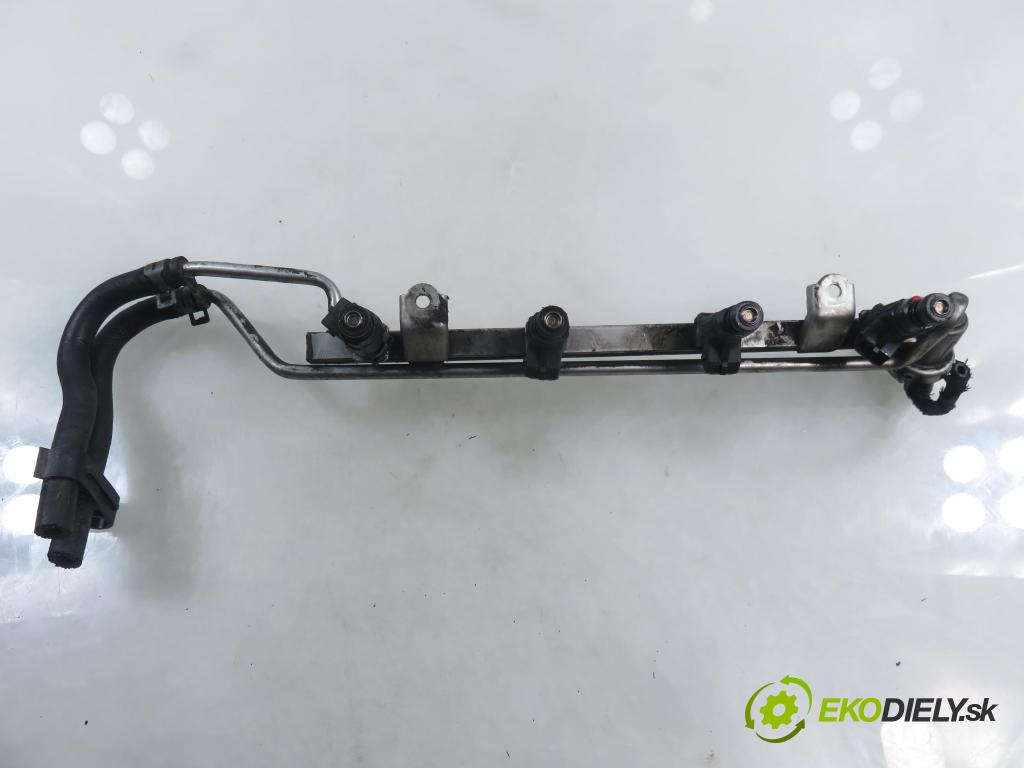 AUDI A3 (8L1) HB 2002 132,00 1.8 T 180 - AUQ 1781,00 Lišta vstrekovacia 06A906031BA ; 0280156061 (Vstrekovacia lišta)