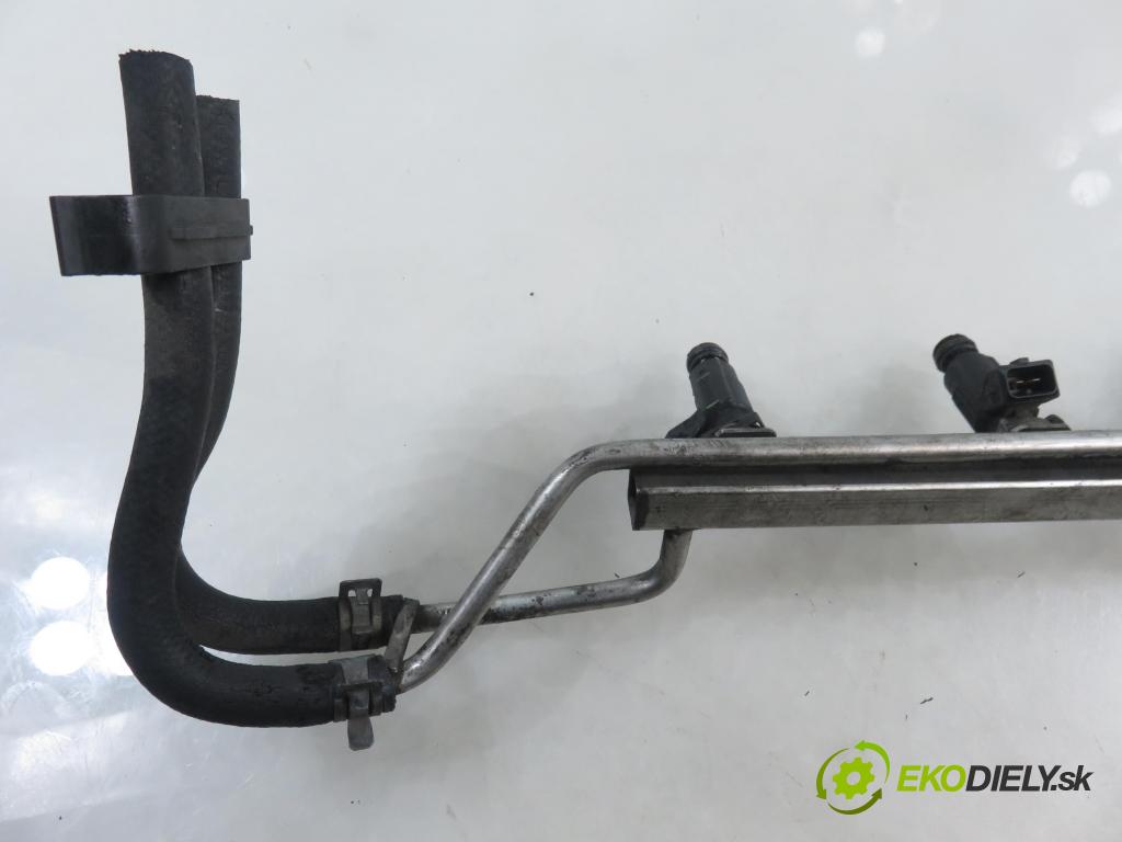 AUDI A3 (8L1) HB 2002 132,00 1.8 T 180 - AUQ 1781,00 Lišta vstrekovacia 06A906031BA ; 0280156061 (Vstrekovacia lišta)