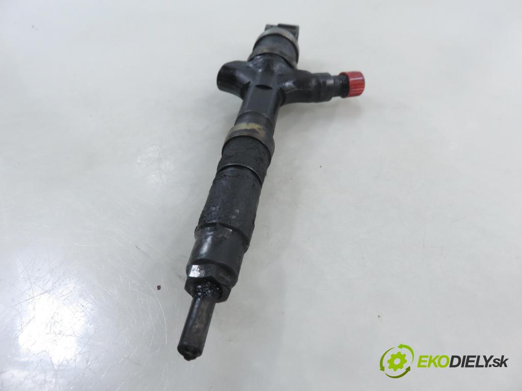 TOYOTA COROLLA (_E12_) HB 2003 85,00 2.0 D-4D 116 (CDE120R_, CDE120L_) - 1CD-FTV 1995,00 vstrekovač 2367027020 (Vstrekovač paliva)