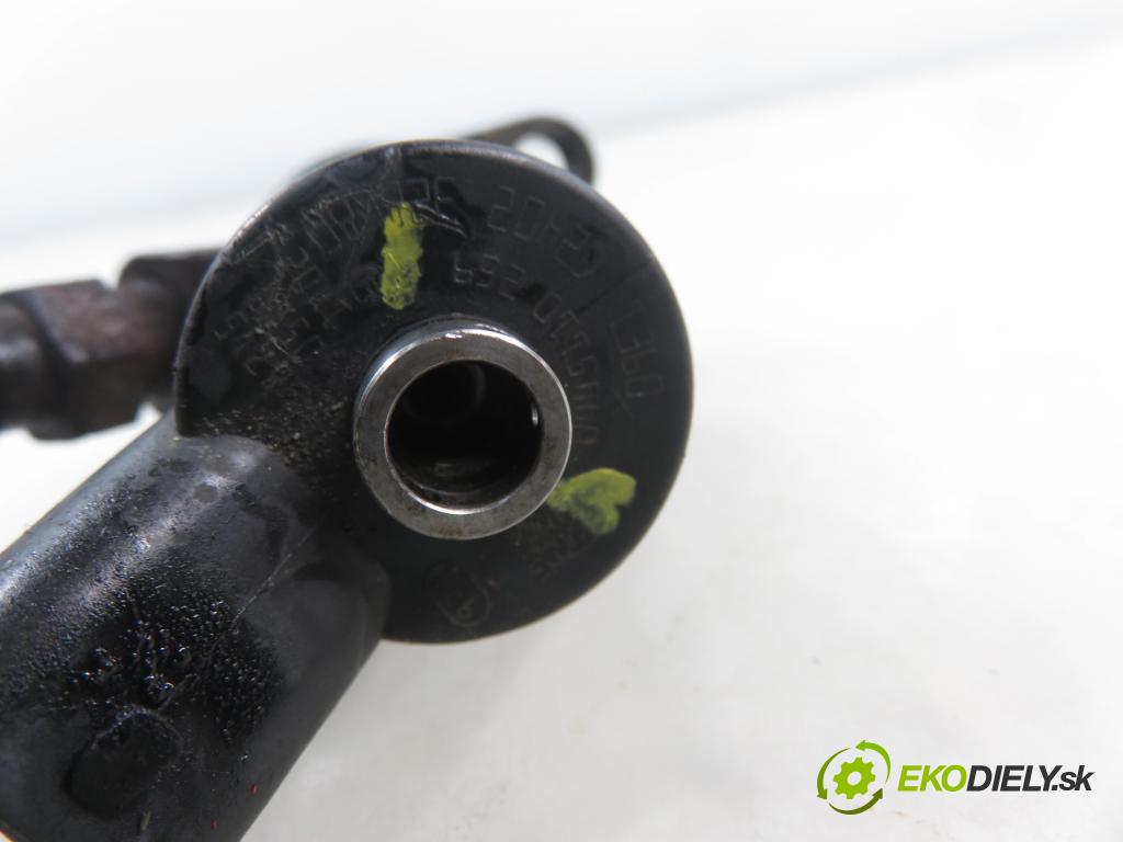 PEUGEOT PARTNER Combispace (5F) KOMBIVAN 2006 66,00 1.6 HDi 90 - 9HX 1560,00 vstrekovač 0445110259 (Vstrekovač paliva)