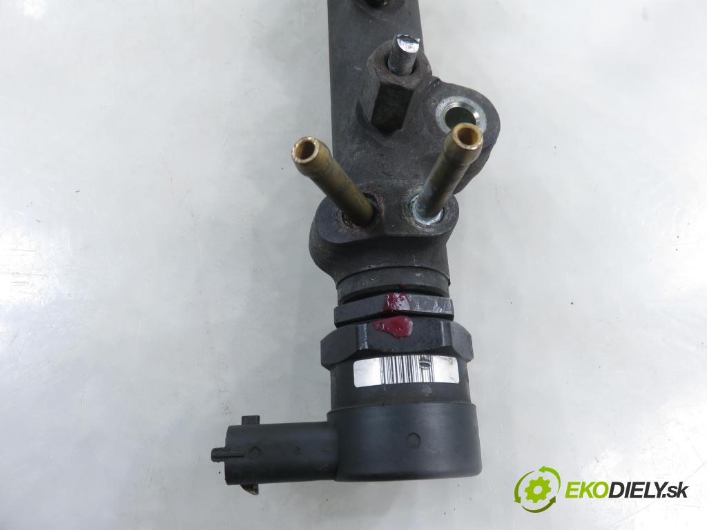 TOYOTA YARIS (_P1_) HB 2004 55,00 1.4 D-4D (NLP10_) - 1ND-TV 1364,00 Lišta vstrekovacia 232800N010 ; 238100N010 ; 0445214046 (Vstrekovacia lišta)