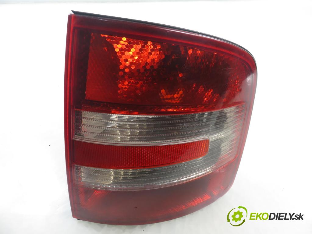 SKODA FABIA I (6Y2) SEDAN 2007 51,00 1.4 TDI - BNM 1422,00 Svetlo pravé zadné 6Y9945112D