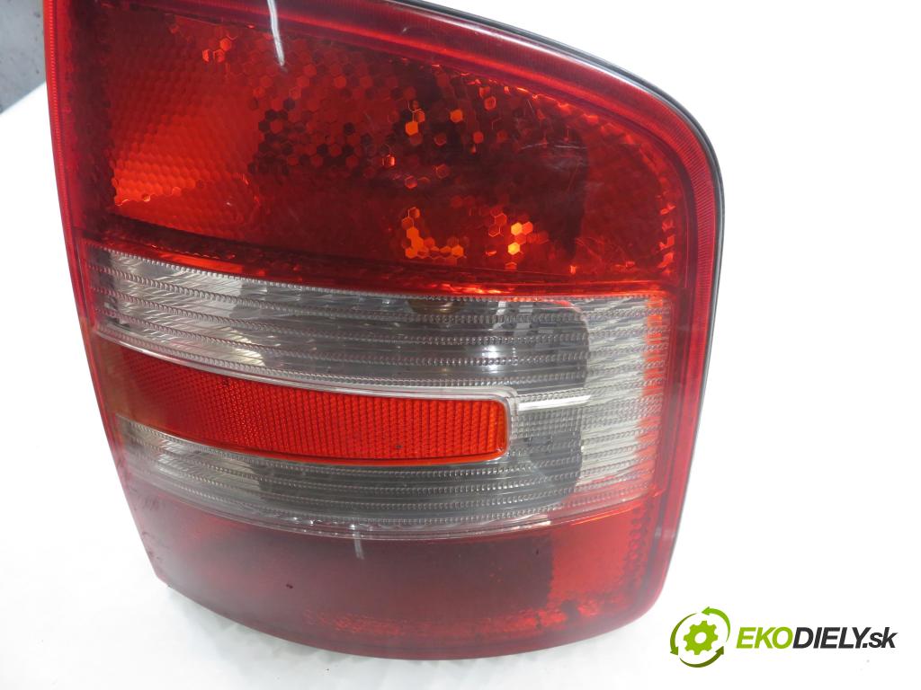 SKODA FABIA I (6Y2) SEDAN 2007 51,00 1.4 TDI - BNM 1422,00 Svetlo pravé zadné 6Y9945112D