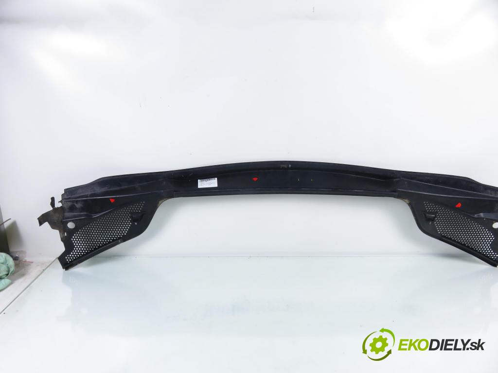 CITROEN C4 I (LC_) HB 2006 66,00 1.6 HDi - 9HX (DV6ATED4) 1560,00 Torpédo, plast pod čelné okno 96467935XT (Torpédo (plast pod čelným sklom))