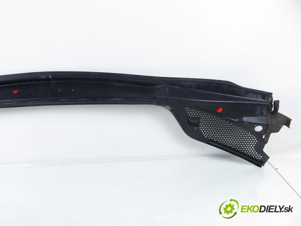 CITROEN C4 I (LC_) HB 2006 66,00 1.6 HDi - 9HX (DV6ATED4) 1560,00 Torpédo, plast pod čelné okno 96467935XT (Torpédo (plast pod čelným sklom))