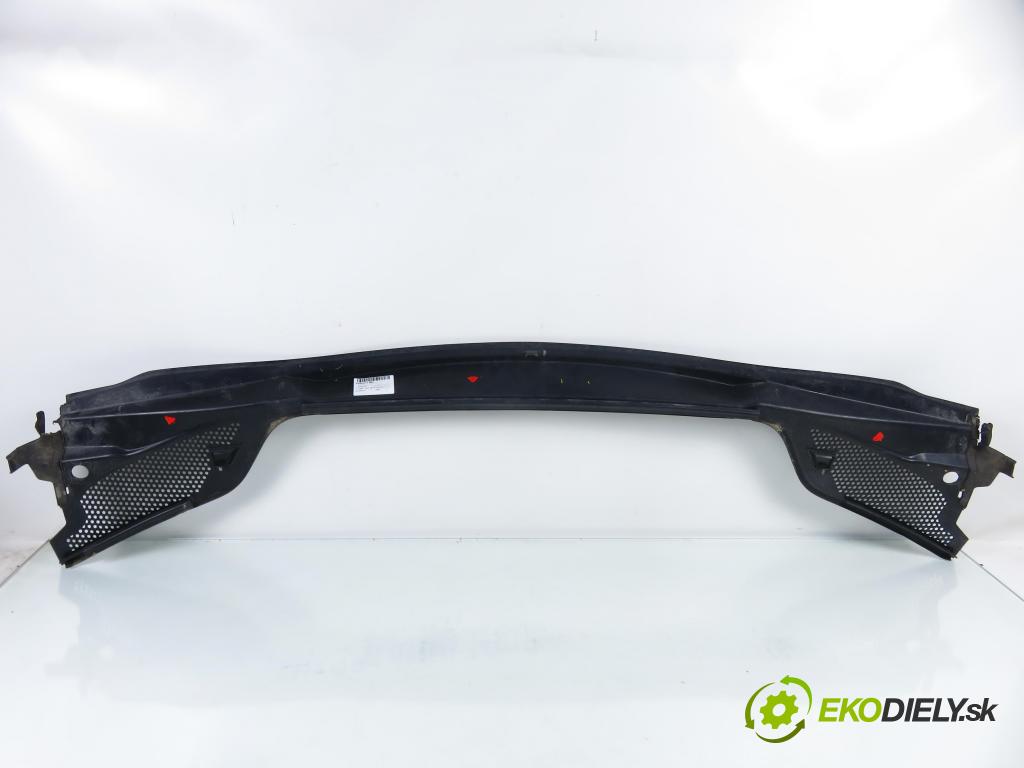 CITROEN C4 I (LC_) HB 2006 66,00 1.6 HDi - 9HX (DV6ATED4) 1560,00 Torpédo, plast pod čelné okno 96467935XT (Torpédo (plast pod čelným sklom))