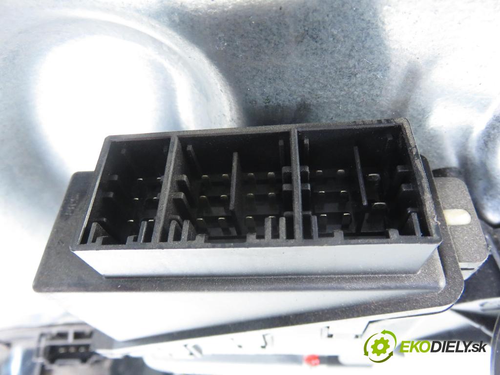 VW POLO (9N_) HB 2004 55,00 1.4 TDI PD 75 - AMF 1422,00 Mechanizmus okien 3D 6Q3837402N ; 6Q2959801A