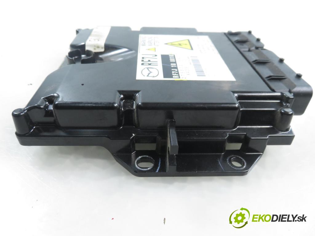 MAZDA 6 Station Wagon (GY) KOMBI 2006 89,00 2.0 DI 121 - RF5C 1998,00 Riadiaca jednotka Motor RF7J18881K ; 2758006409