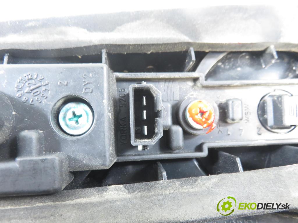 SEAT IBIZA III (6L1) HB 2003 55,00 1.4 TDI 75 - AMF 1422,00 Svetlo pravé zadné kufor 6L6945108